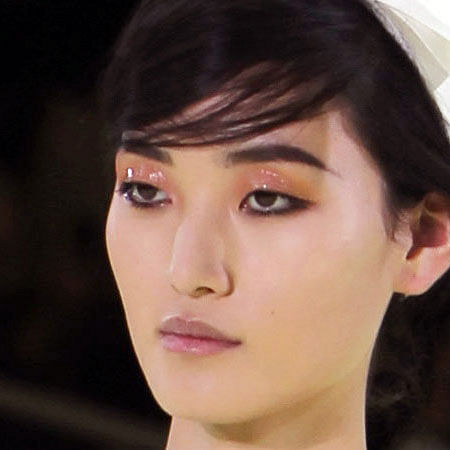 Beauty Trend: Glossy eyelids 